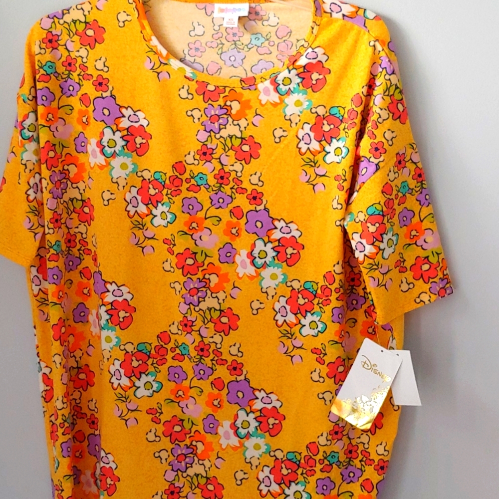 WOMEN'S DISNEY LU LA ROE PRINT TOP